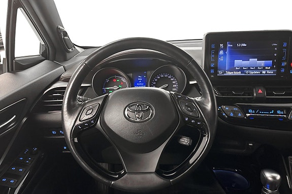 Toyota C-HR 12 of 21