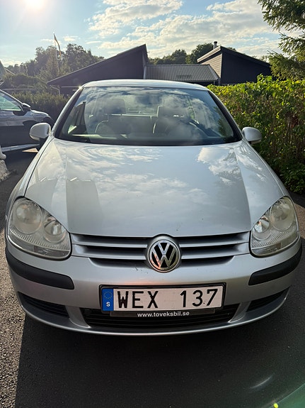 Volkswagen Golf V 3 of 6