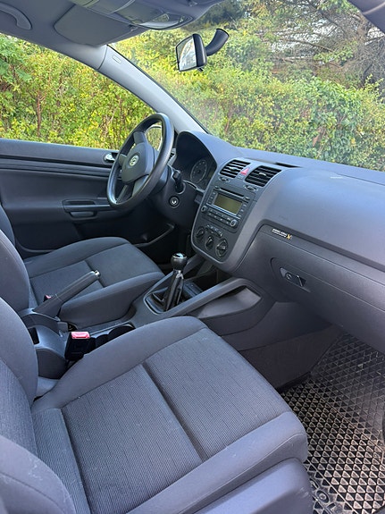 Volkswagen Golf V 4 of 6