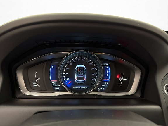 Volvo XC60 18 of 30