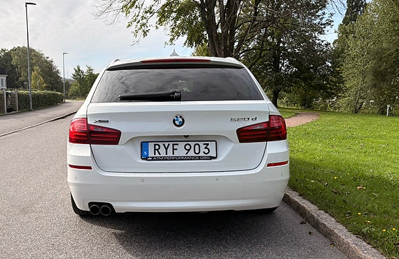BMW 520d 4 of 15