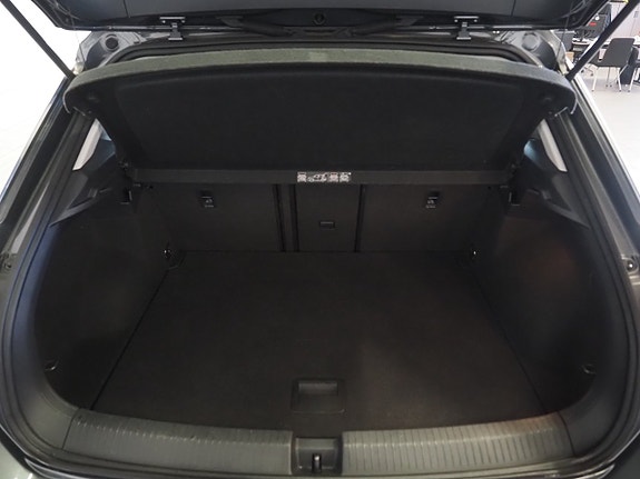 Volkswagen T-Roc 8 of 21