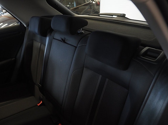 Volkswagen T-Roc 15 of 21