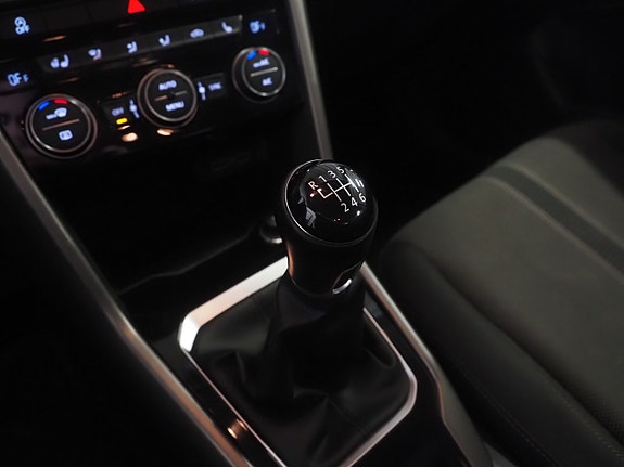 Volkswagen T-Roc 20 of 21