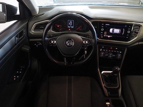 Volkswagen T-Roc 14 of 21