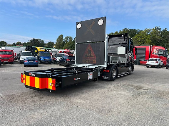 Scania P320 4x2 Hybrid TMA Bil Berlex & Verdegro 4 of 12