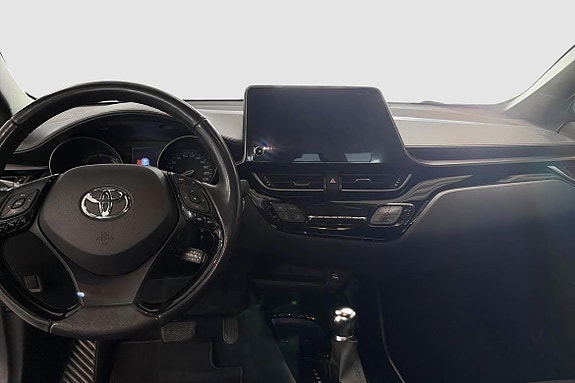 Toyota C-HR 9 of 12