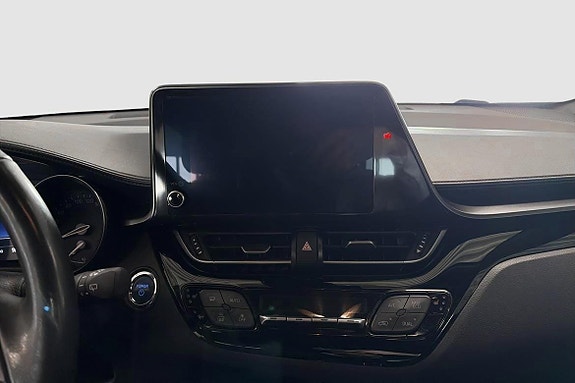 Toyota C-HR 11 of 12