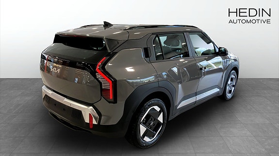 Kia EV3 2 of 13