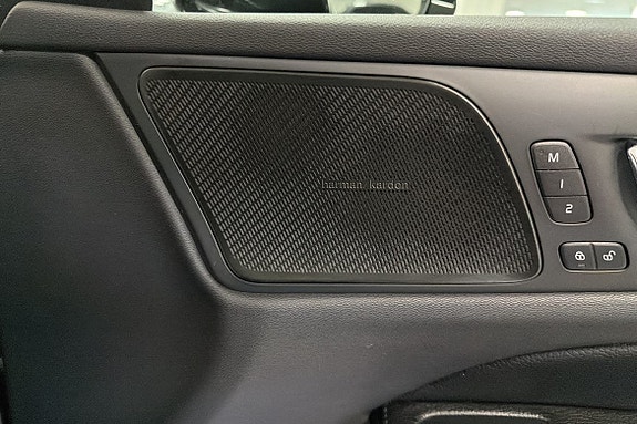 Volvo V60 7 of 8