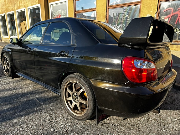 Subaru Impreza 4 of 13