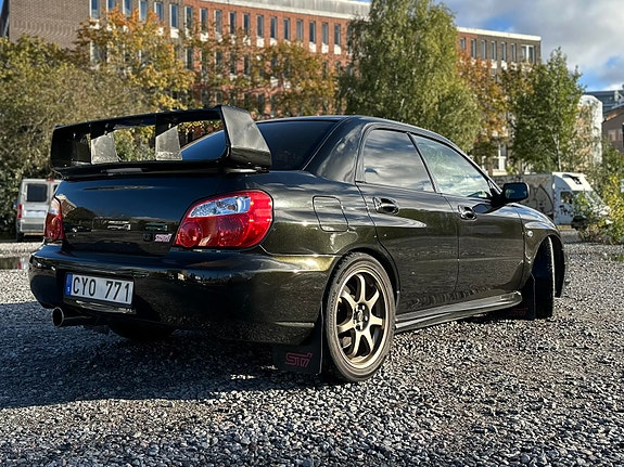 Subaru Impreza 5 of 13