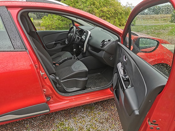 Renault Clio 6 of 10
