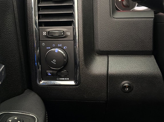 Dodge RAM 1500 12 of 30