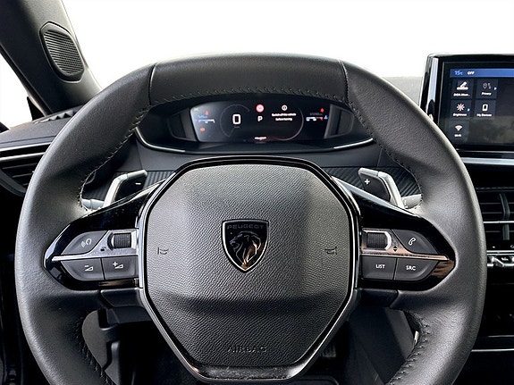 Peugeot 2008 7 of 15