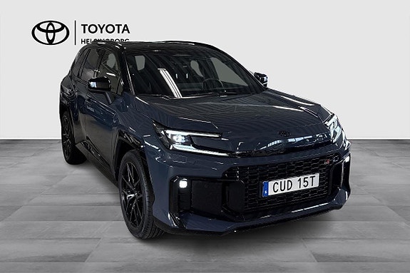 Toyota RAV4 3 of 15