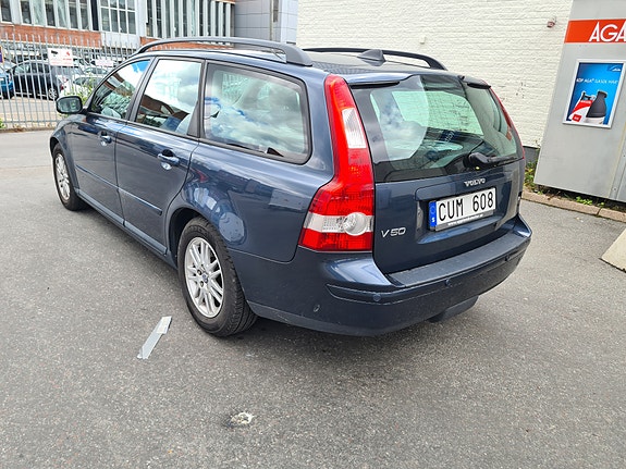 Volvo V50 3 of 6