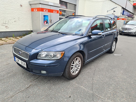 Volvo V50 2 of 6
