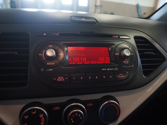 Kia Picanto 17 of 20