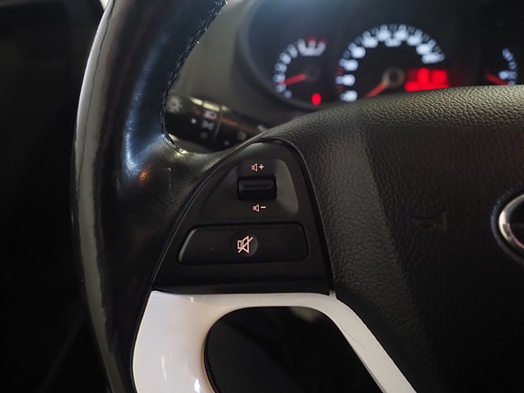 Kia Picanto 18 of 20