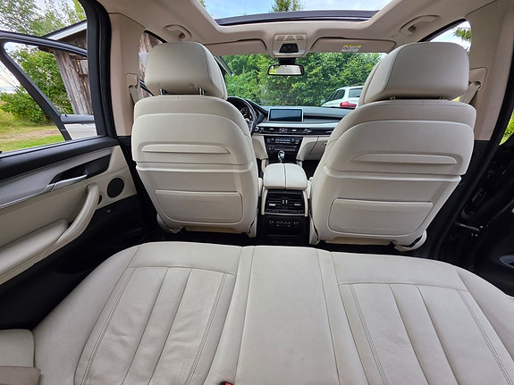 BMW X5 9 of 9