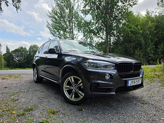 BMW X5 2 of 9