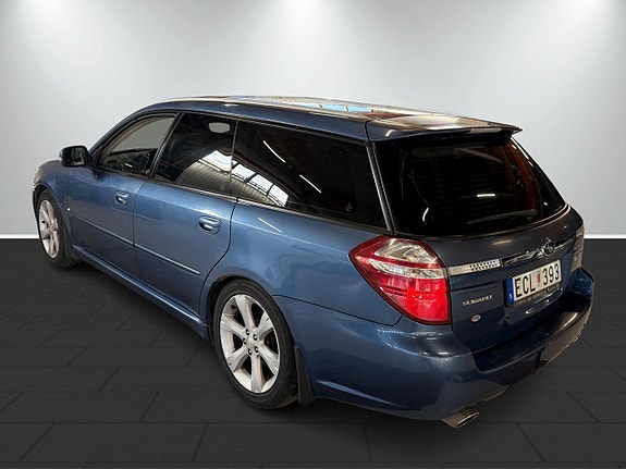 Subaru Legacy 7 of 18