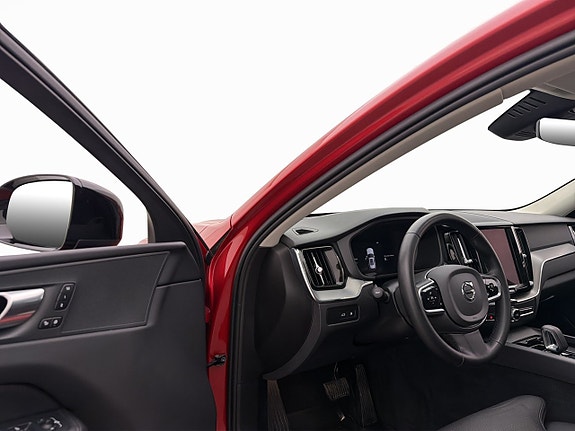Volvo XC60 11 of 30