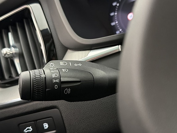 Volvo XC60 17 of 30