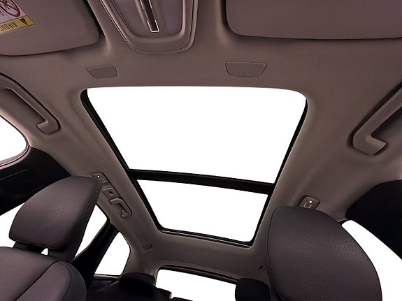 Volvo XC60 13 of 30