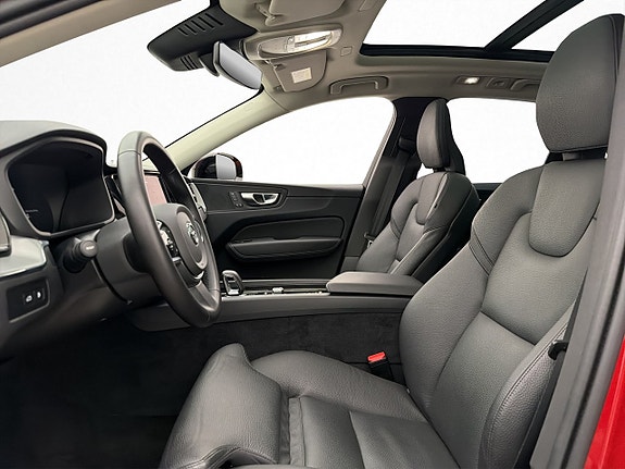 Volvo XC60 12 of 30