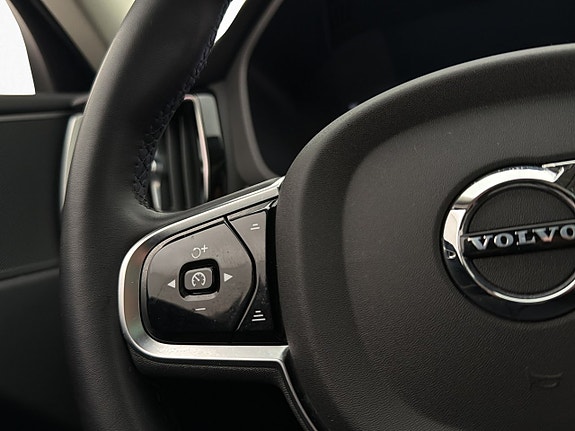 Volvo XC60 18 of 30