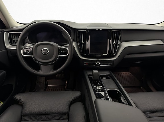 Volvo XC60 16 of 30