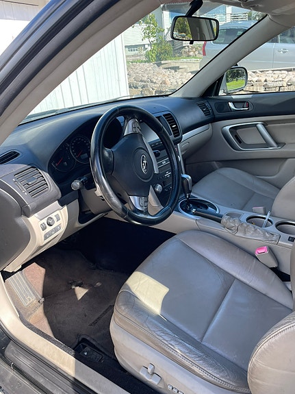 Subaru Outback 3 of 5