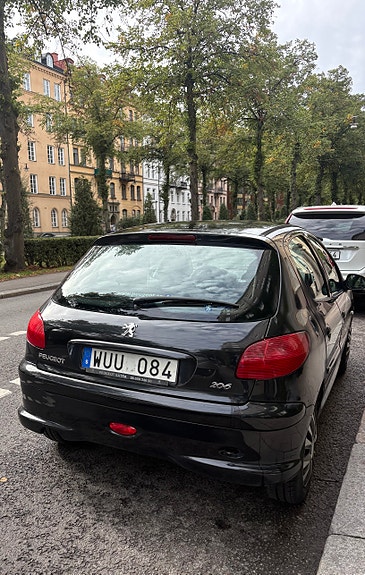 Peugeot 206 4 of 10