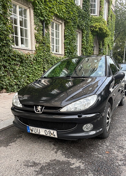 Peugeot 206 2 of 10
