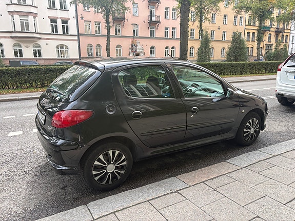 Peugeot 206 3 of 10