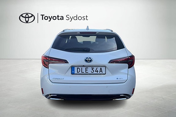 Toyota Corolla 5 of 16