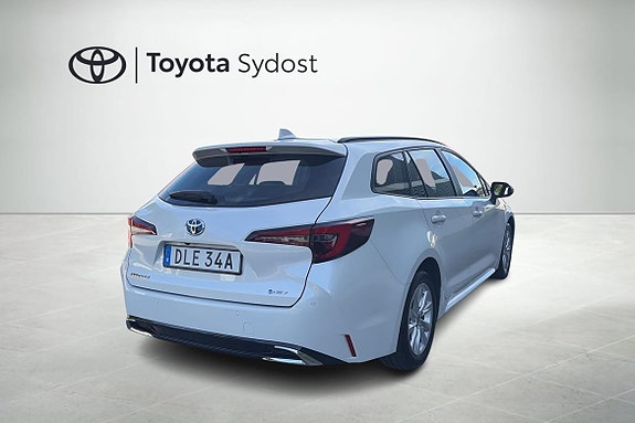 Toyota Corolla 3 of 16