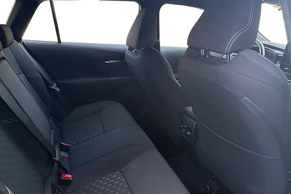 Toyota Corolla 8 of 16