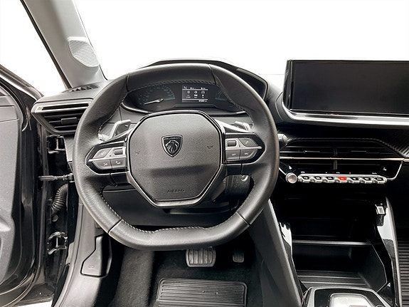 Peugeot 208 7 of 15
