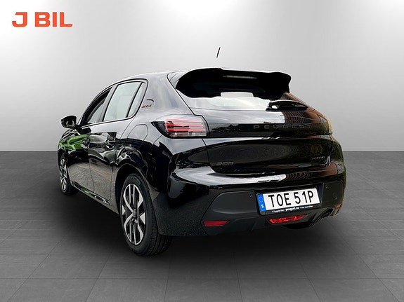 Peugeot 208 3 of 15