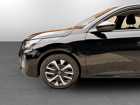 Peugeot 208 14 of 15