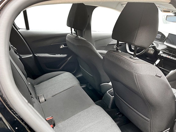 Peugeot 208 12 of 15