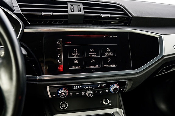 Audi Q3 22 of 30
