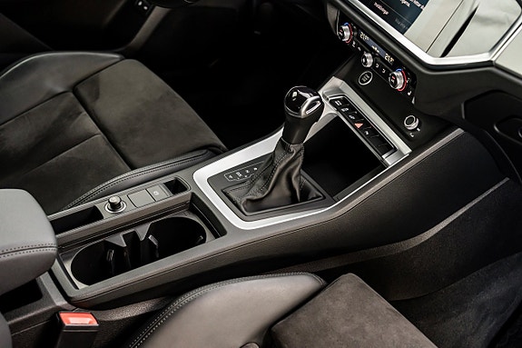 Audi Q3 27 of 30