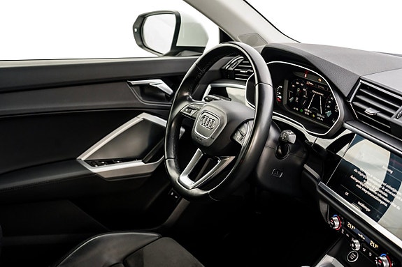 Audi Q3 26 of 30