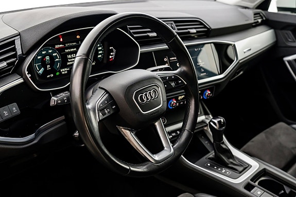 Audi Q3 16 of 30