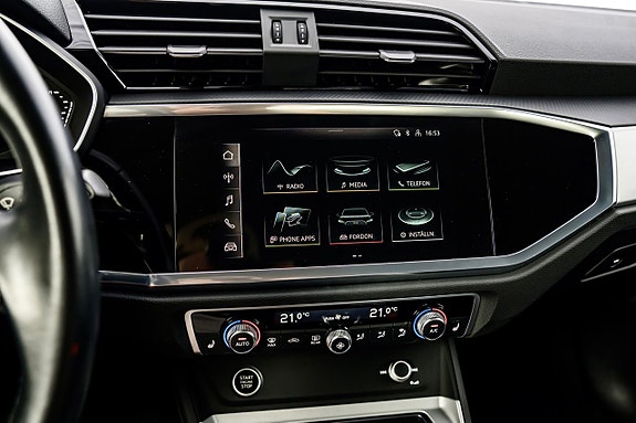 Audi Q3 19 of 30