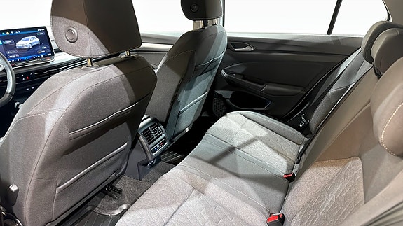 Volkswagen Golf I 11 of 19